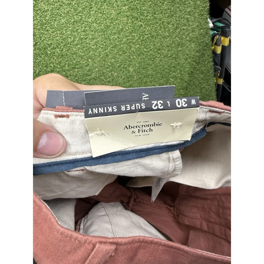 Abercrombie & Fitch shop confidence